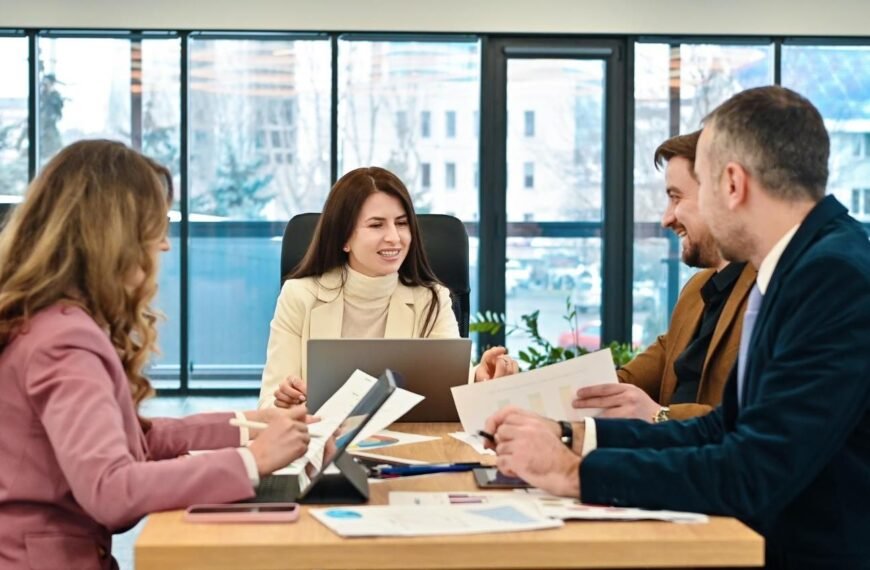 Career Consultant Services Explained: Resume, Job Search, and Interview Strategy