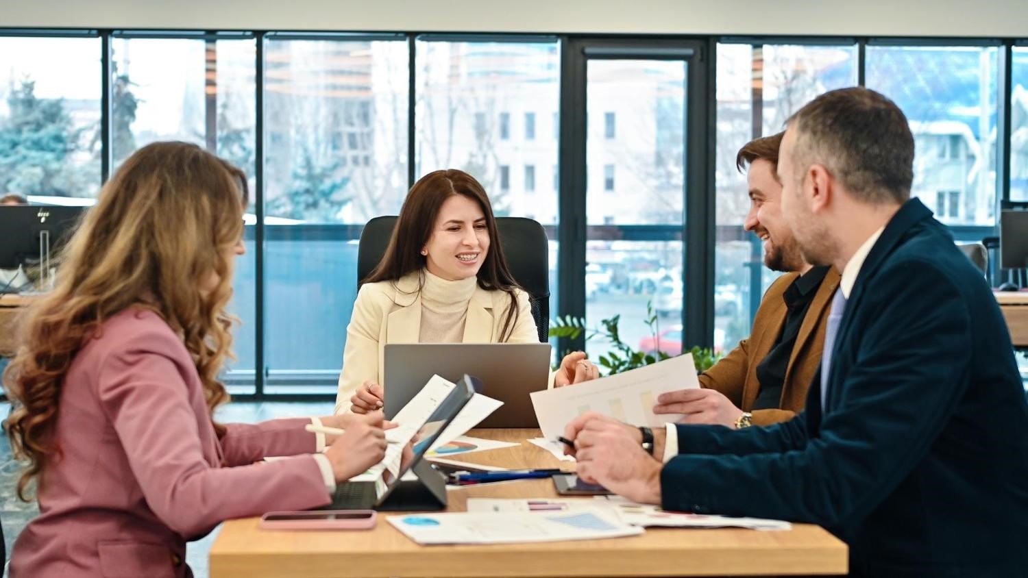 Career Consultant Services Explained: Resume, Job Search, and Interview Strategy