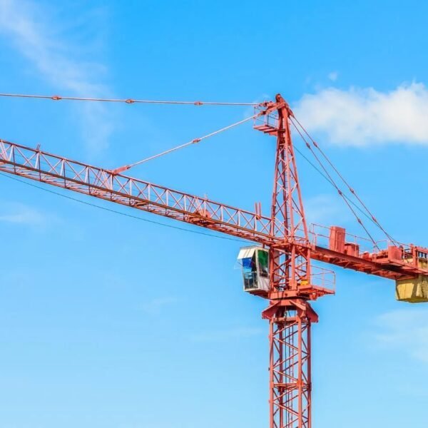 How Construction Teams Safely Manage Heavy Loads