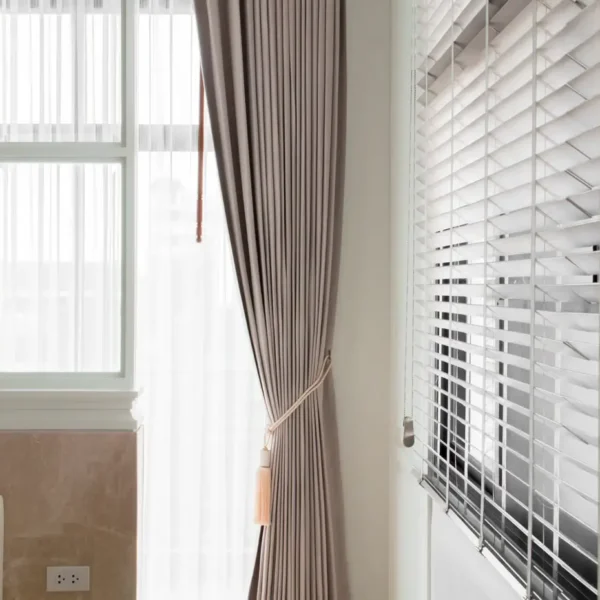 Window Blinds Singapore: Benefits Homeowners Notice After Switching From Curtains